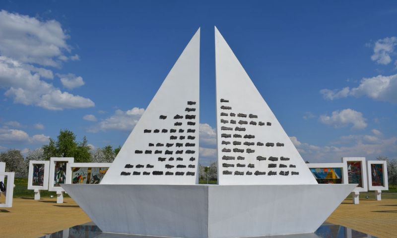 Мемарыяльны комплекс «Дзецям – ахвярам вайны» в Минске